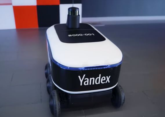 Yandex el robot repartidor que se mueve por Moscú